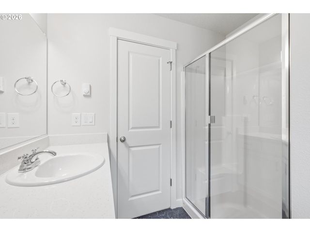 1228 Se 151 St Ave, Portland, OR 97233