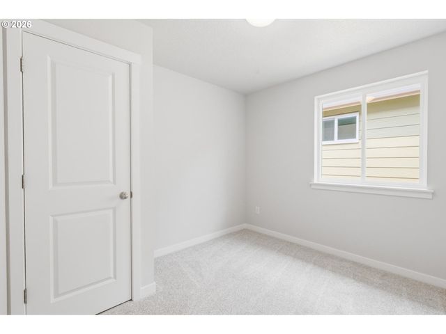 1228 Se 151 St Ave, Portland, OR 97233