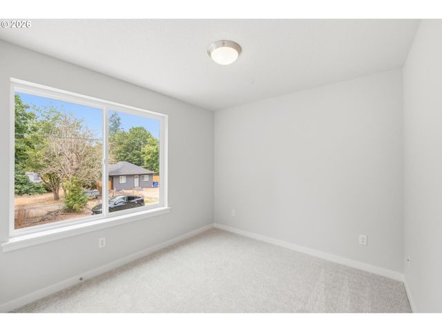 1228 Se 151 St Ave, Portland, OR 97233