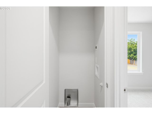 1228 Se 151 St Ave, Portland, OR 97233