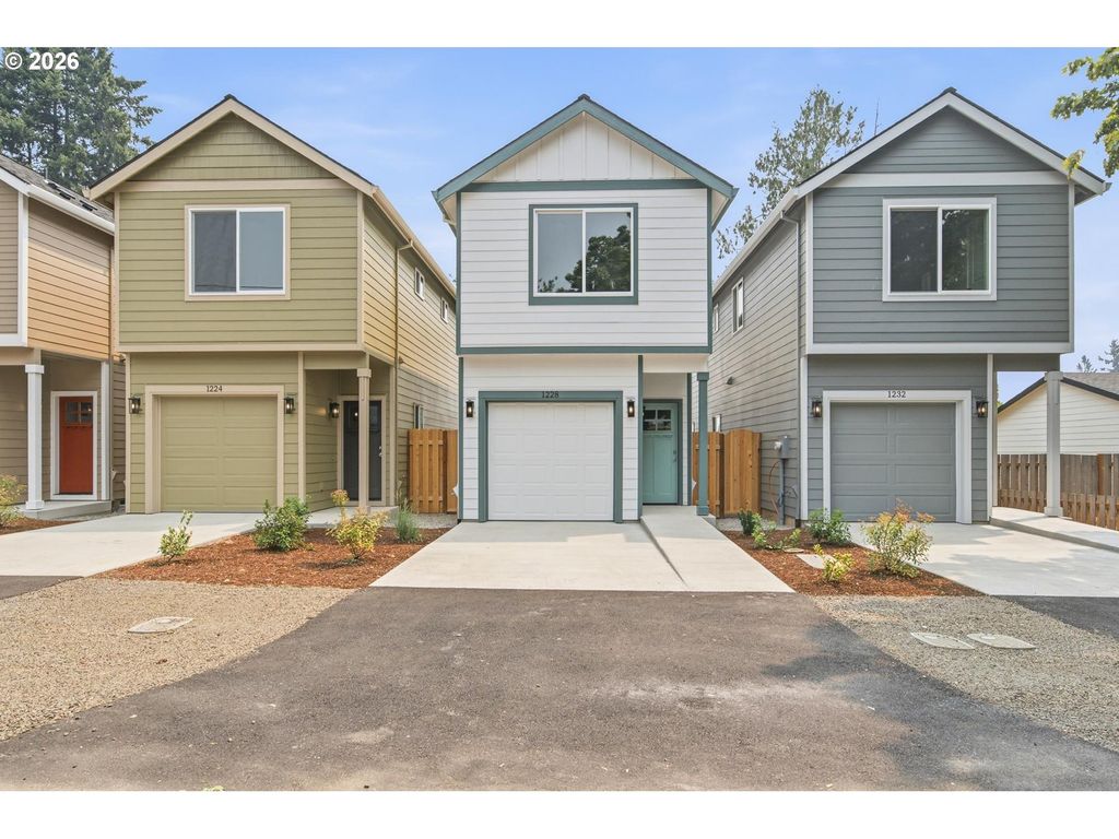 1228 Se 151 St Ave, Portland, OR 97233