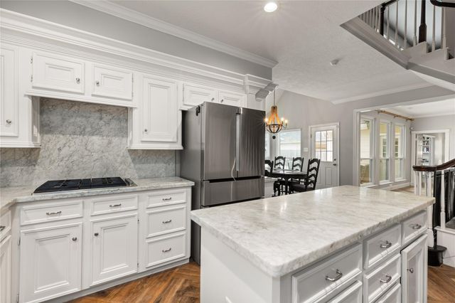 5827 Mountain View Drive, Houston, TX 77345