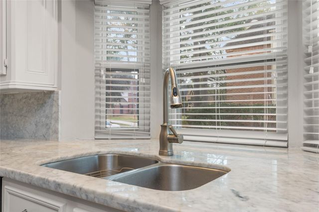 5827 Mountain View Drive, Houston, TX 77345