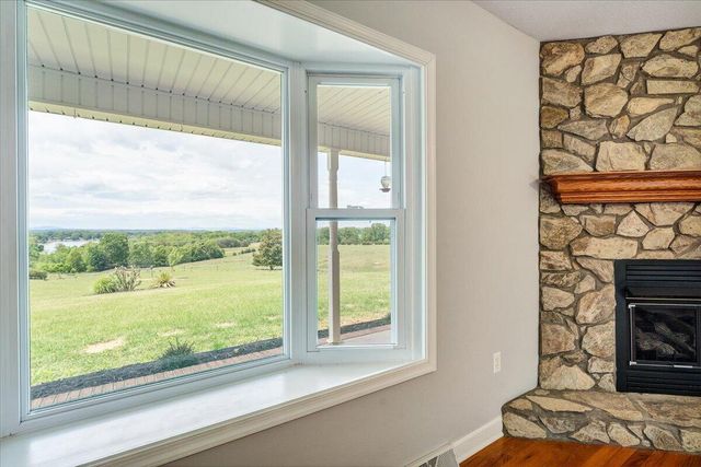 268 Sweetwater Bay DR, Penhook, VA 24137