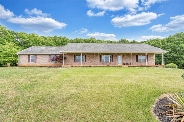 268 Sweetwater Bay DR, Penhook, VA 24137
