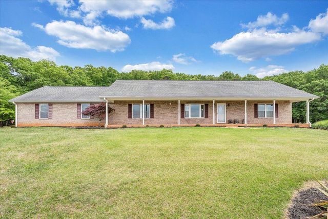 268 Sweetwater Bay DR, Penhook, VA 24137