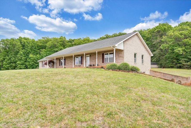 268 Sweetwater Bay DR, Penhook, VA 24137