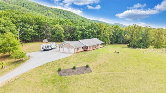 268 Sweetwater Bay DR, Penhook, VA 24137