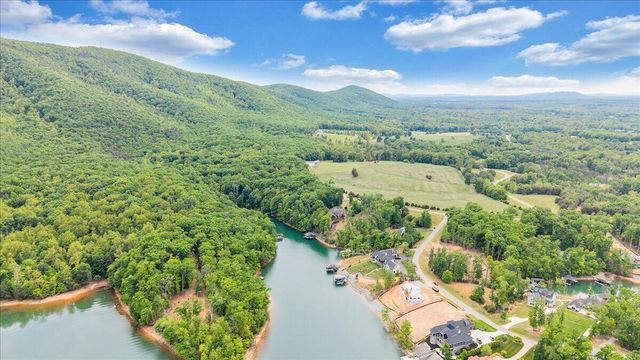 268 Sweetwater Bay DR, Penhook, VA 24137