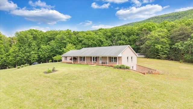 268 Sweetwater Bay DR, Penhook, VA 24137