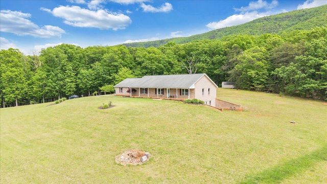 268 Sweetwater Bay DR, Penhook, VA 24137