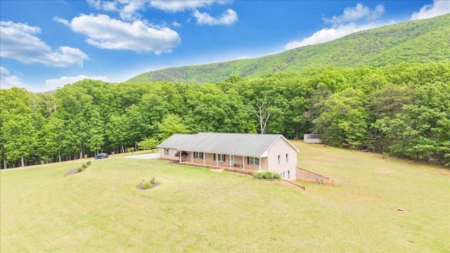 268 Sweetwater Bay DR, Penhook, VA 24137