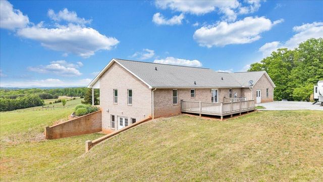 268 Sweetwater Bay DR, Penhook, VA 24137