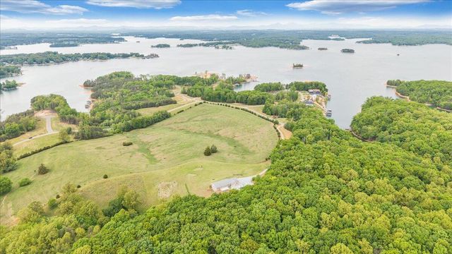 268 Sweetwater Bay DR, Penhook, VA 24137