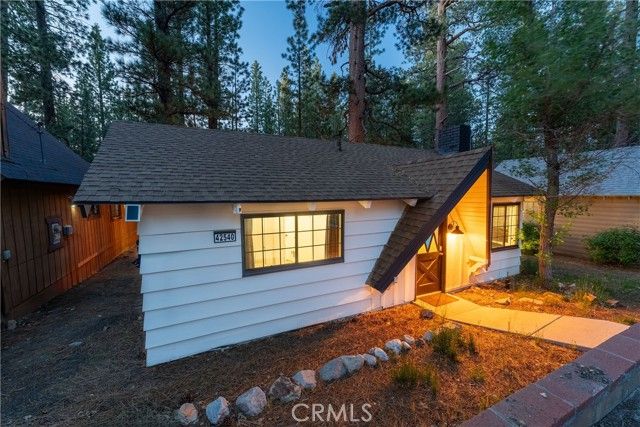 42540 Cedar Avenue, Big Bear Lake, CA 92315