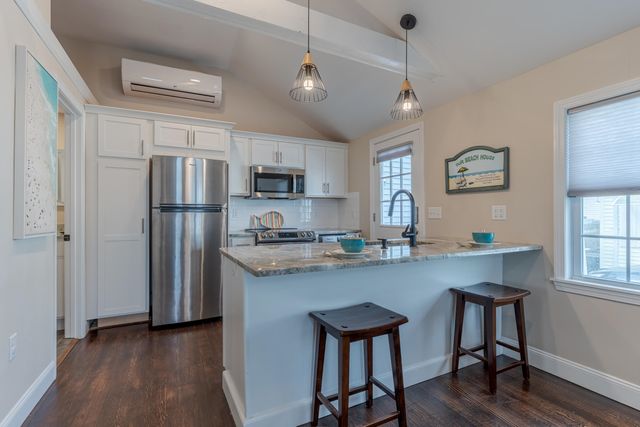 17 Kentville Terrace, Hampton, NH 03842