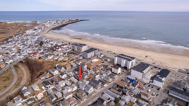17 Kentville Terrace, Hampton, NH 03842