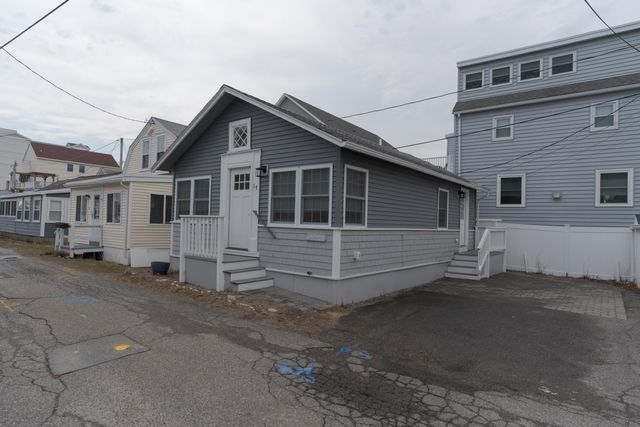 17 Kentville Terrace, Hampton, NH 03842