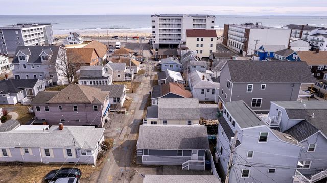 17 Kentville Terrace, Hampton, NH 03842