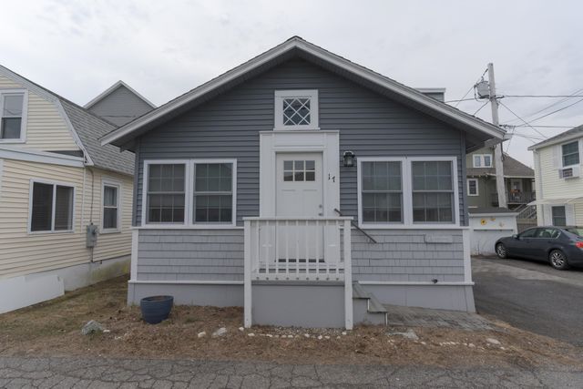 17 Kentville Terrace, Hampton, NH 03842