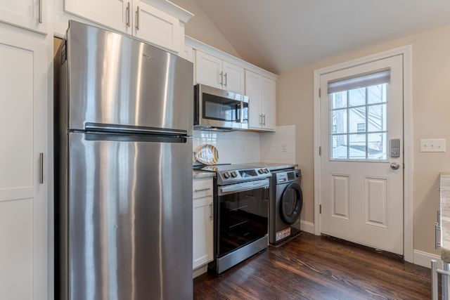 17 Kentville Terrace, Hampton, NH 03842