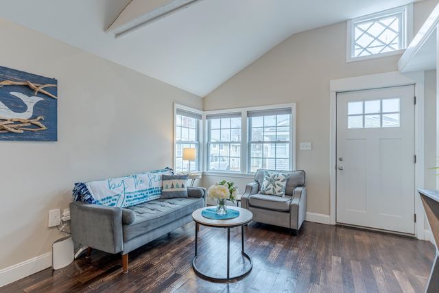 17 Kentville Terrace, Hampton, NH 03842