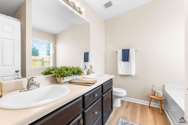 502 Arrie Drive, Byron, GA 31008