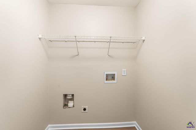 502 Arrie Drive, Byron, GA 31008