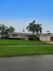 2030 NW 88th Ter, Pembroke Pines, FL 33024