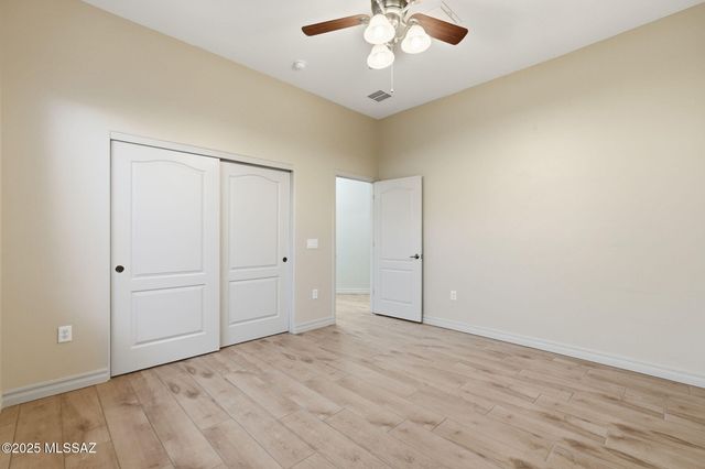 1890 W Acacia Bluffs Drive, Green Valley, AZ 85622