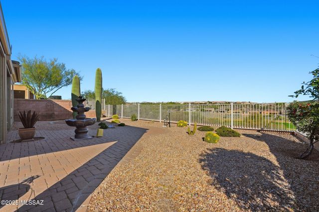 1890 W Acacia Bluffs Drive, Green Valley, AZ 85622