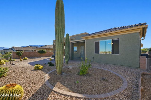 1890 W Acacia Bluffs Drive, Green Valley, AZ 85622