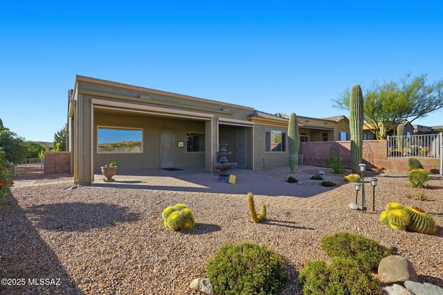 1890 W Acacia Bluffs Drive, Green Valley, AZ 85622