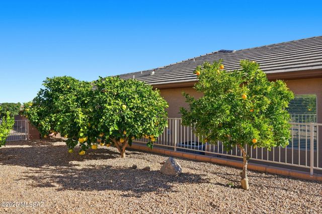 1890 W Acacia Bluffs Drive, Green Valley, AZ 85622