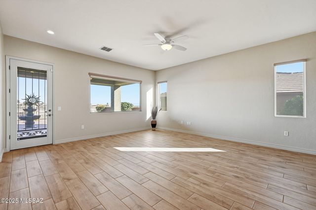 1890 W Acacia Bluffs Drive, Green Valley, AZ 85622