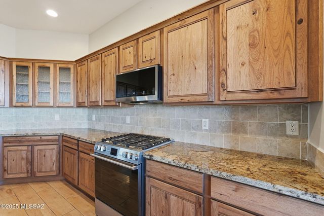 1890 W Acacia Bluffs Drive, Green Valley, AZ 85622