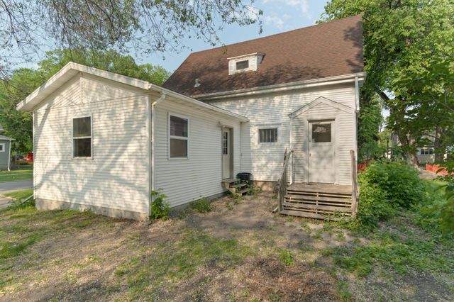 824 9th Street N, Fargo, ND 58102