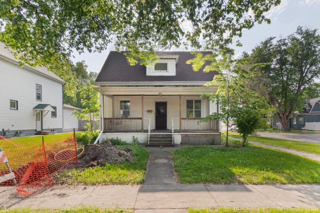 824 9th Street N, Fargo, ND 58102