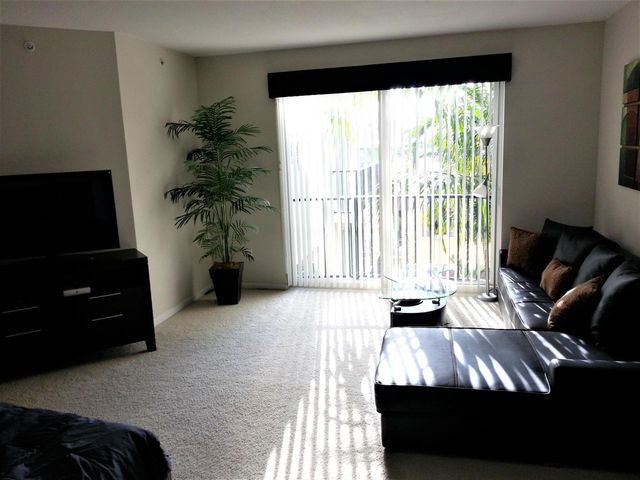 225 NE 1st Street 406, Delray Beach, FL 33444