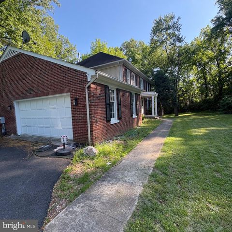 3502 HOLLY RD, Annandale, VA 22003