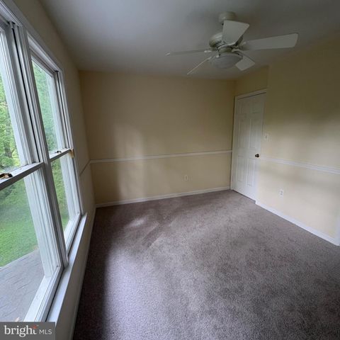 3502 HOLLY RD, Annandale, VA 22003
