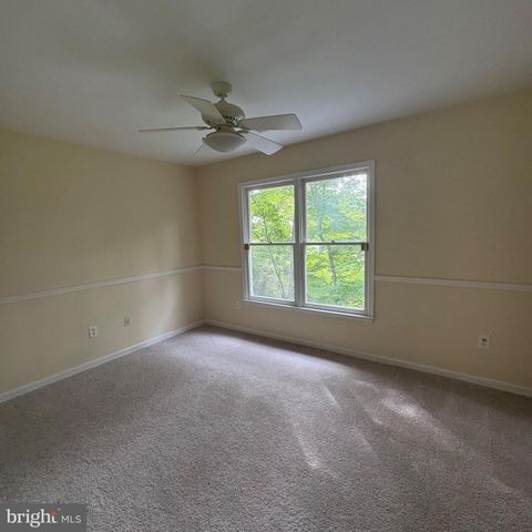 3502 HOLLY RD, Annandale, VA 22003
