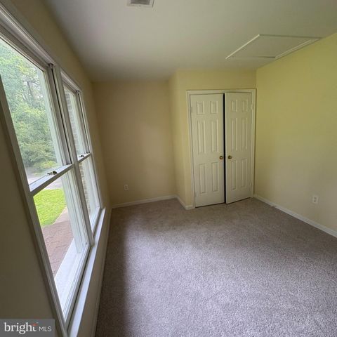 3502 HOLLY RD, Annandale, VA 22003