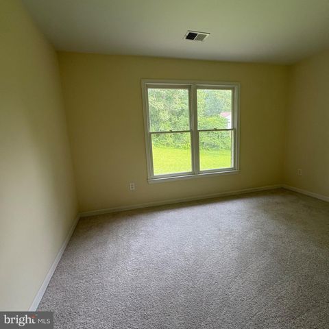 3502 HOLLY RD, Annandale, VA 22003