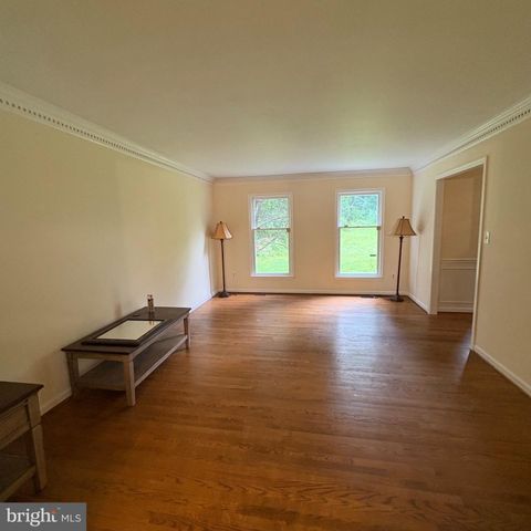3502 HOLLY RD, Annandale, VA 22003