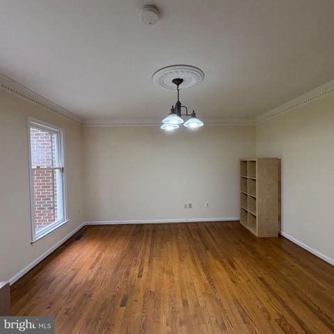 3502 HOLLY RD, Annandale, VA 22003
