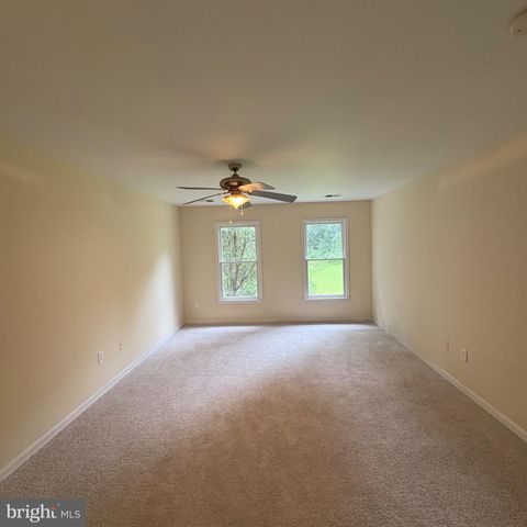 3502 HOLLY RD, Annandale, VA 22003