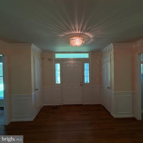 3502 HOLLY RD, Annandale, VA 22003