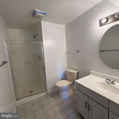 3502 HOLLY RD, Annandale, VA 22003