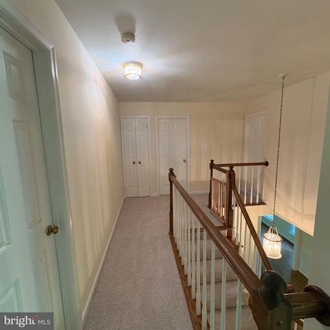 3502 HOLLY RD, Annandale, VA 22003